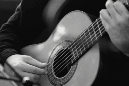 Eriko Avila, músico y guitarrista. Foto: Alexander Cornejo.